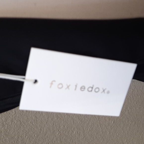 Foxidox Black Imbroidered Cup Sleeves L Dress - Picture 10 of 10